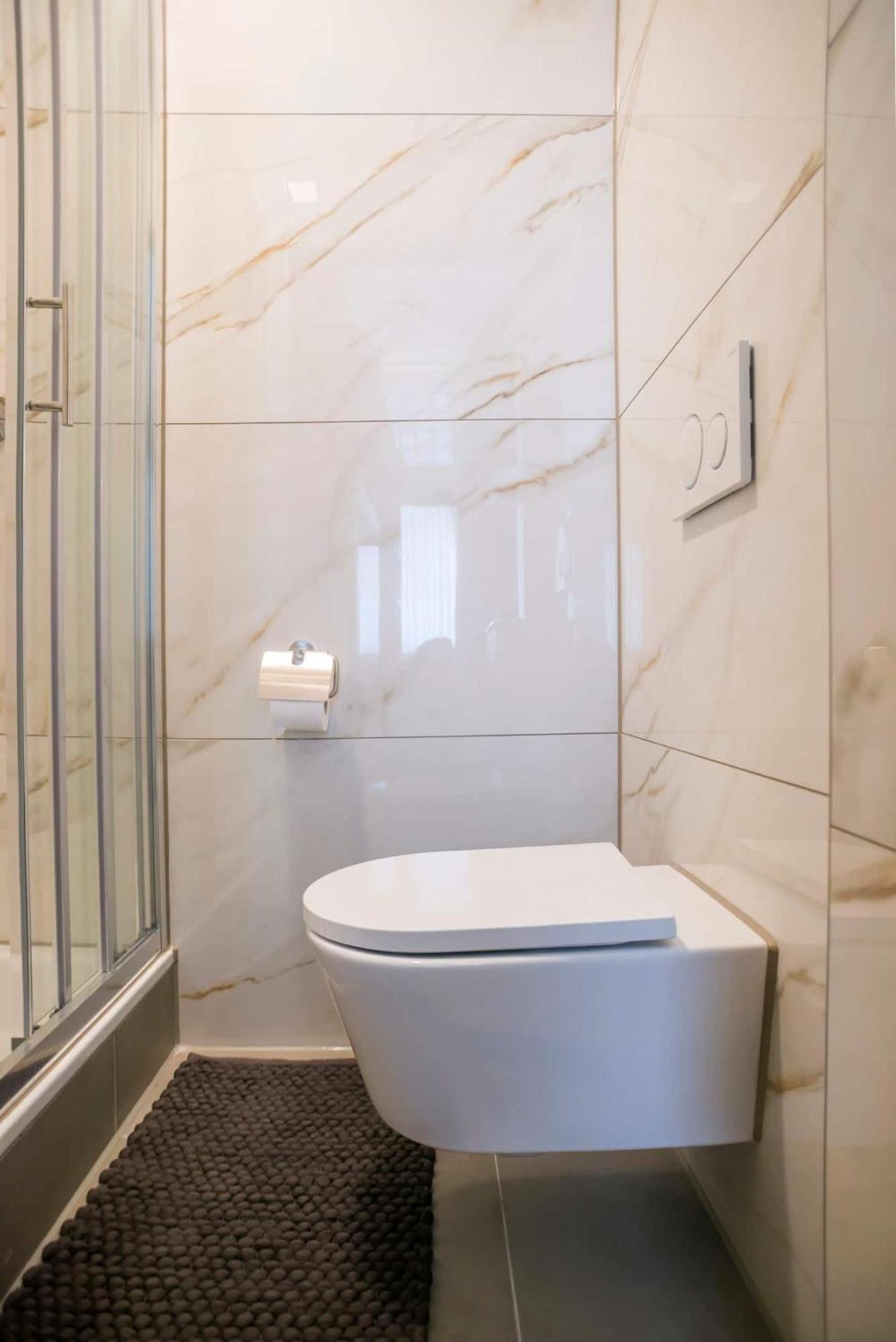 Petite Room With Wifi, Ac, And Shared Kitchen Tilburgo Exterior foto