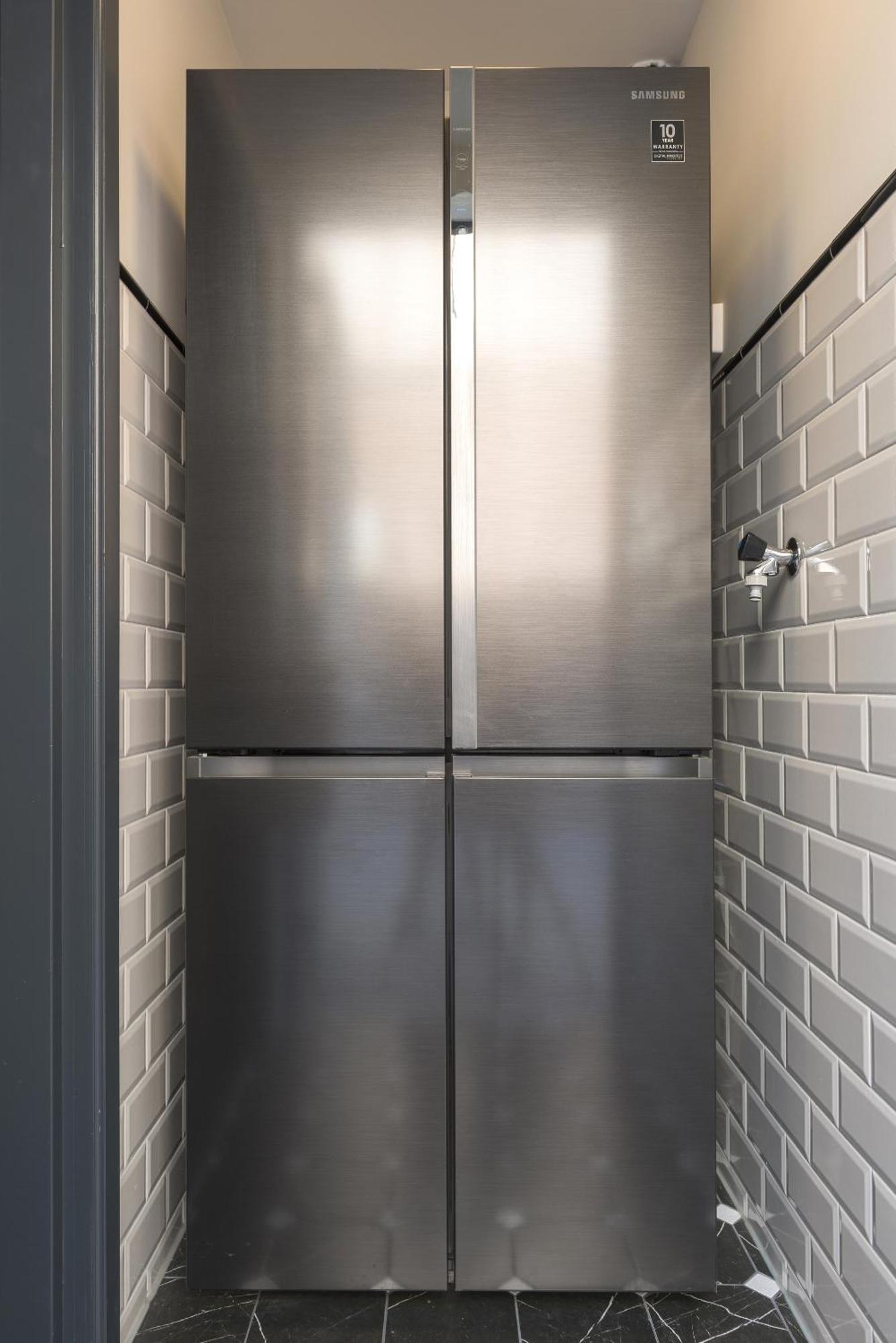 Petite Room With Wifi, Ac, And Shared Kitchen Tilburgo Exterior foto